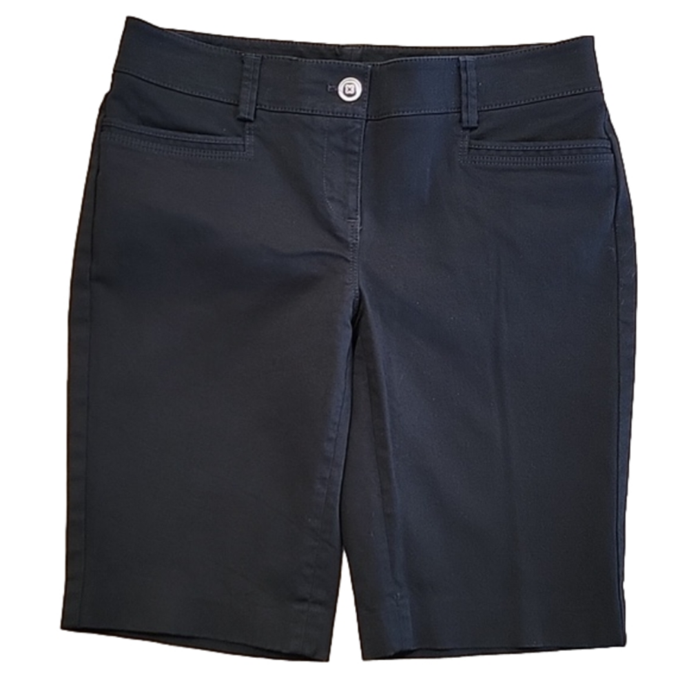 White House Black Market Bermuda Shorts Size 2 EUC